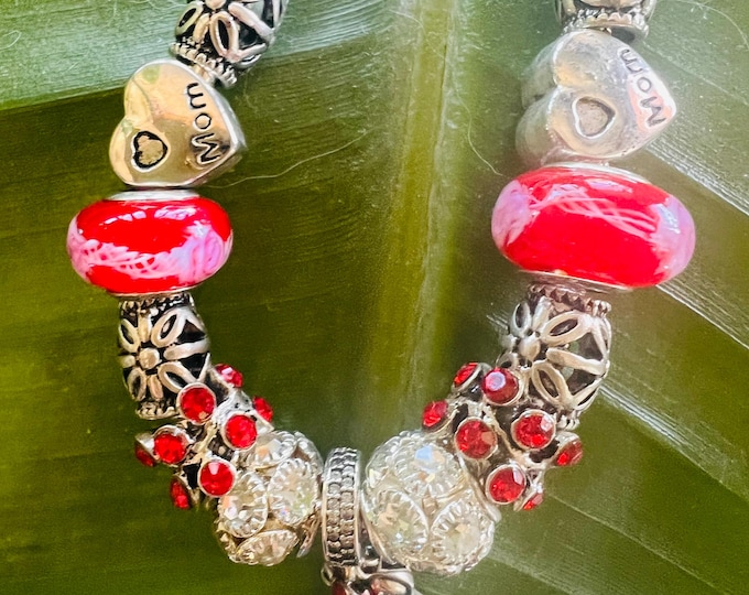 925 sterling Silver Mom Bracelet, Red Glass Beads, High Heel Pendant, European Style Jewelry Gift for Mother’s Day.