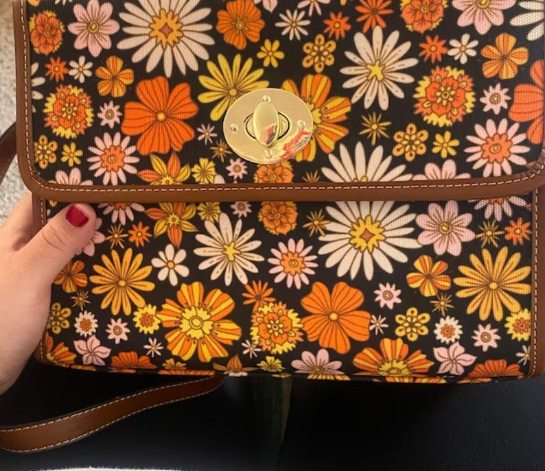 Retro 70s Hippies Daisy floral Canvas Satchel bag, Cute women boho crossed body purse, cute vegan leather strap hand bag, hippies boho gift image 6