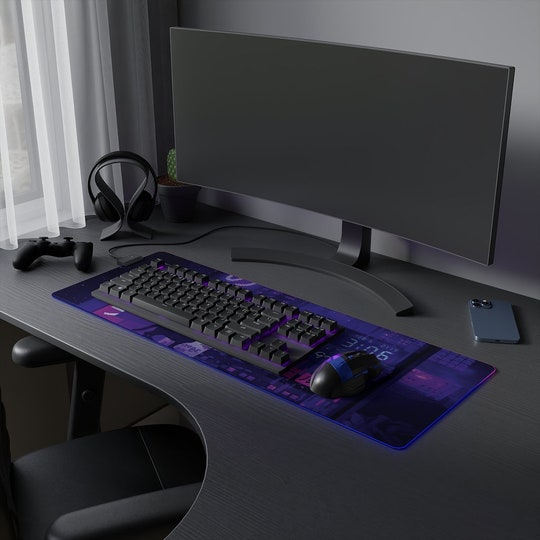 Neon purple Tokyo desk mat RGB, LED gaming mousepad with Changing lights