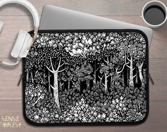 Witchy forest linoprint laptop sleeve, Black white monochrome laptop case IPad tablet cover, nature lover laptop travel case padded bag