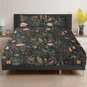 Earthy Leaves Flat Sheet, Woodland Boho Design Fall Themed Leaf Prints Cottagecore Art Soft Comfortable Top Sheet Decorative Bedding 1 Piece Twinxl Si