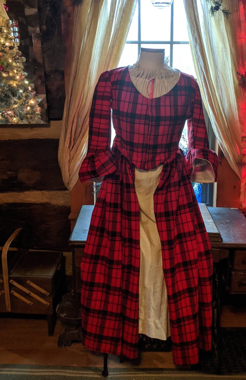 18 Th Century Scottish Style Day Dress