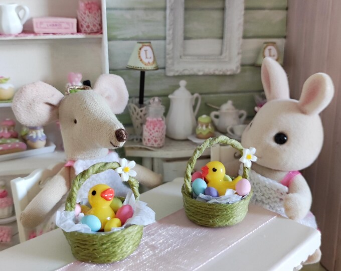Dollhouse Miniatures Small Easter Basket Made of Rope. Filled With Eggs ...