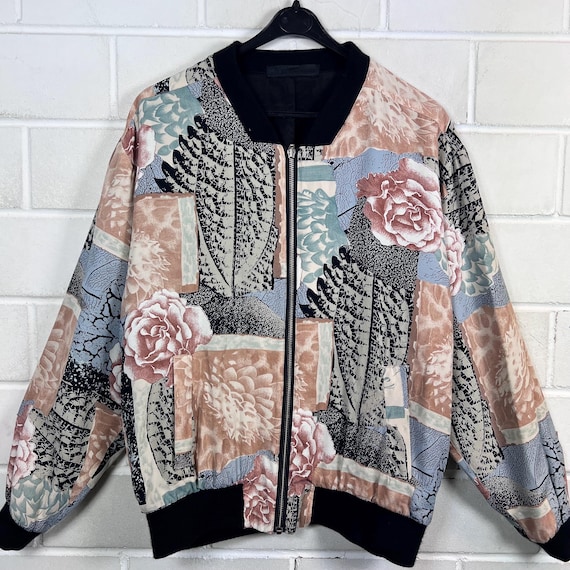 ジャケット・アウター 80s90s vintage floral fur bomber jacket 80s90s vintage floral fur bomber jacket Vintage Floral Bomber