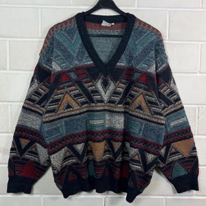 Maglione vintage lavorato a maglia con scollo a V, taglia M, modello anni '90, maglione stile Coogi, pullover lavorato a maglia con motivo geometrico, look oversize
