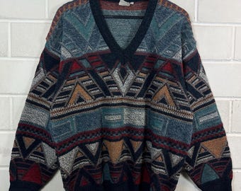 Vintage gebreide trui met V-hals, maat M, jaren 90 patroon, trui in Coogi-stijl, gebreide pullover met geometrisch patroon, oversized look