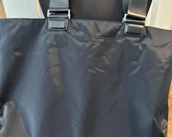 Tumi Black Business/Travel Ballistic Nylon/Leather Tote Luggage / tumi