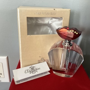 Oleg Cassini Crystal Square Perfume Bottle with Red Heart Stopper In Box/perfume