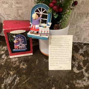 Hallmark Keepsake Look for the Wonder New Advent Calendar Christmas Ornament 1997 Joanne Pawelek/Hallmark christmas
