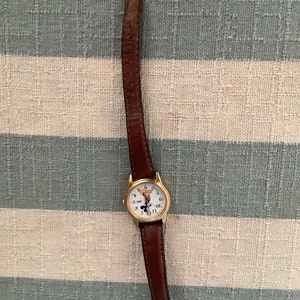 vintage lorus mickey mouse watch mov&#39;t hong kong /vintage walt disney mickey mouse watch/vintage watch