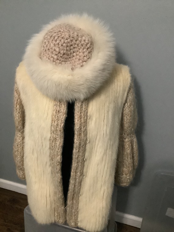 barbatsuly bros fine fur with hat/crochet zip off… - image 1