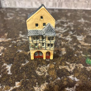 Gault Miniatures - Etsy