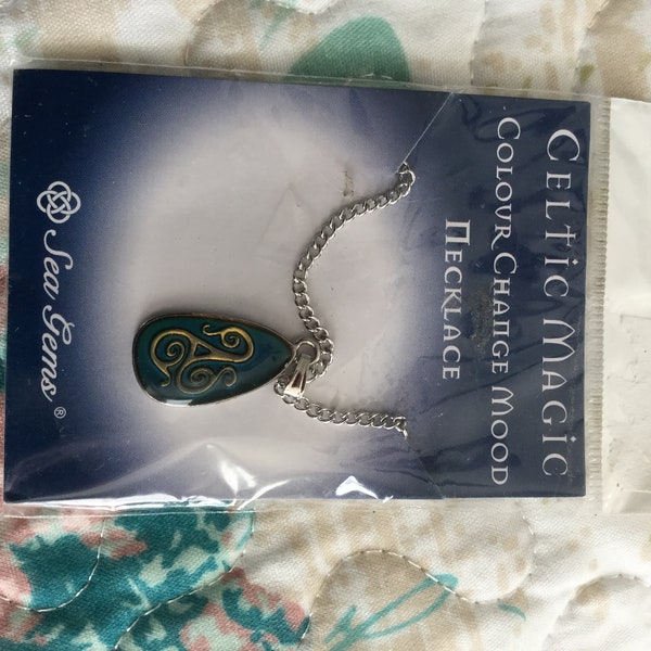 Irish Celtic Magic Mood Necklace Sea Gems St Patricks Day / St patty's day