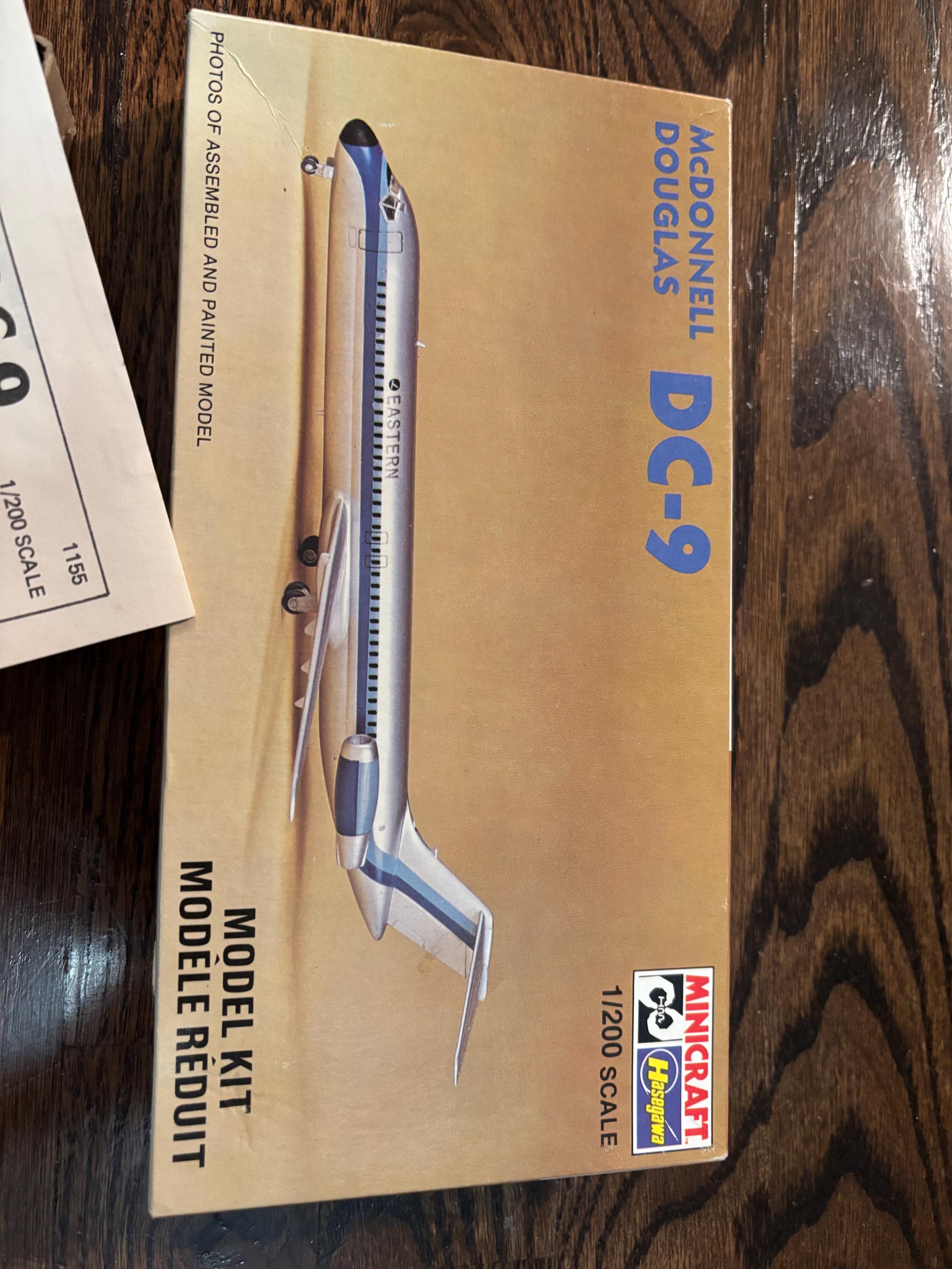 ミニクラフト MINICRAFT 1/144 マクダネルダグラス MD-80 トランス