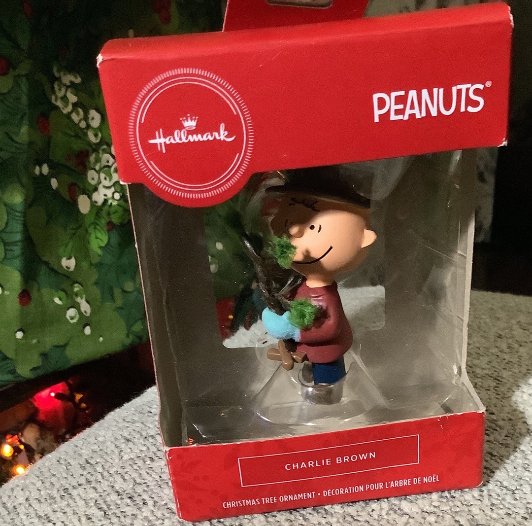 Vintage Collectible Hallmark Peanuts Charlie Brown Christmas Ornament