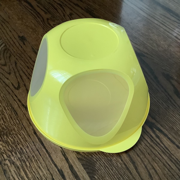 tupperware impressions yellow bowl with window new 2.5 liter/tupperware bowls