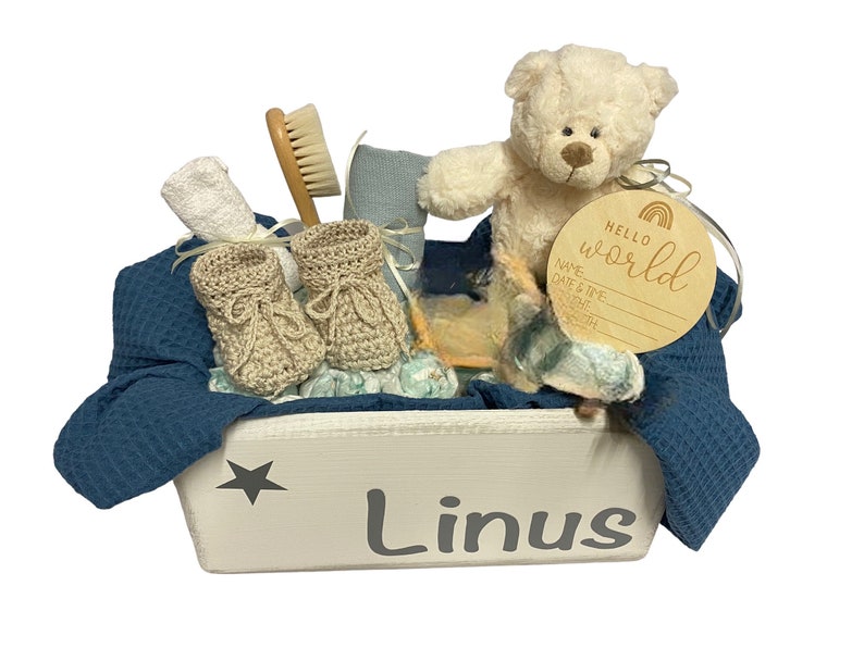 Windeltorte Kiste mit Name Baby Geschenk Taufe Geburt Babyshower Babyparty Holzkiste Makramee Boho Spielzeugkiste Windelbox Box Bär Teddy Bild 1