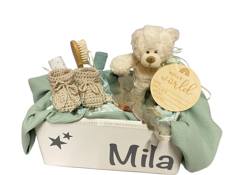 Windeltorte Kiste mit Name Baby Geschenk Taufe Geburt Babyshower Babyparty Holzkiste Makramee Boho Spielzeugkiste Windelbox Box Bär Teddy Bild 1