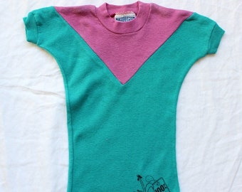 Tee-shirt en coton bicolore des années 70/80 -  Stock Neuf - Taille 2 et 12 ans