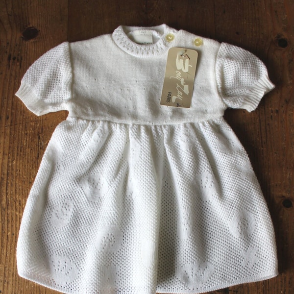 Robe blanche en tricot des années 70 - Stock ancien neuf - Taille 6 mois