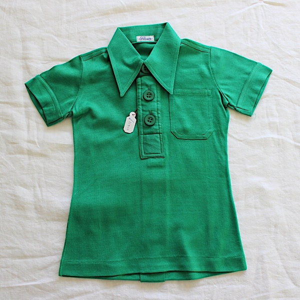 Grünes Trikot Poloshirt aus den 70ern - Neue alte Ware - Größe 2 Jahre alt
