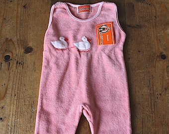 French vintage 70's pink velvet jersey pajamas with duck patterns - New old stock - Size 3 months