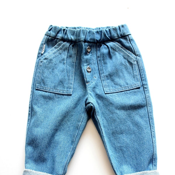 Jean bleu moyen pur coton des années 80 - Stock Neuf - Taille 1 an