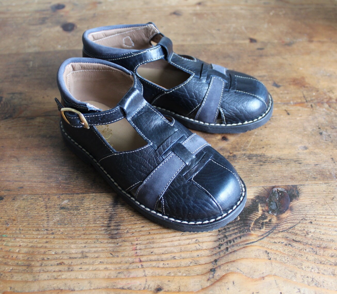 Voorraad Nieuw Open schoenen in marineblauw leer Vintage uit de jaren '70/'80 Schoenen Jongensschoenen Sandalen Maat EU 20/21/25 