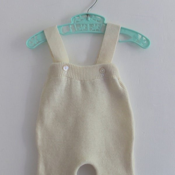 Vintage 70'spure wool knitted shortalls - New old stock - Size 1/3 months