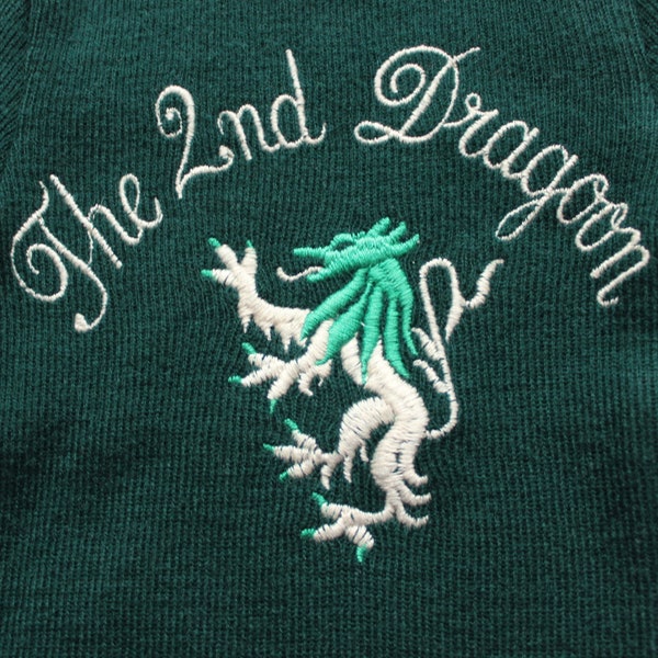 Pull vert broderie Dragon des années 70 - Stock Neuf - Taille 18/24 mois