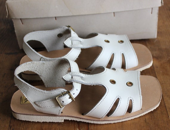 French vintage 60's white leather sandals - NOS -… - image 2