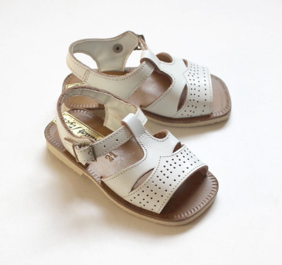 French vintage 60/70 's white leather sandals - N… - image 1