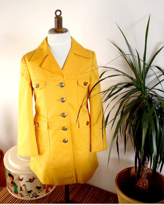 Vintage 70's Light Yellow Coat - French New Old Stock - Size 5 Years