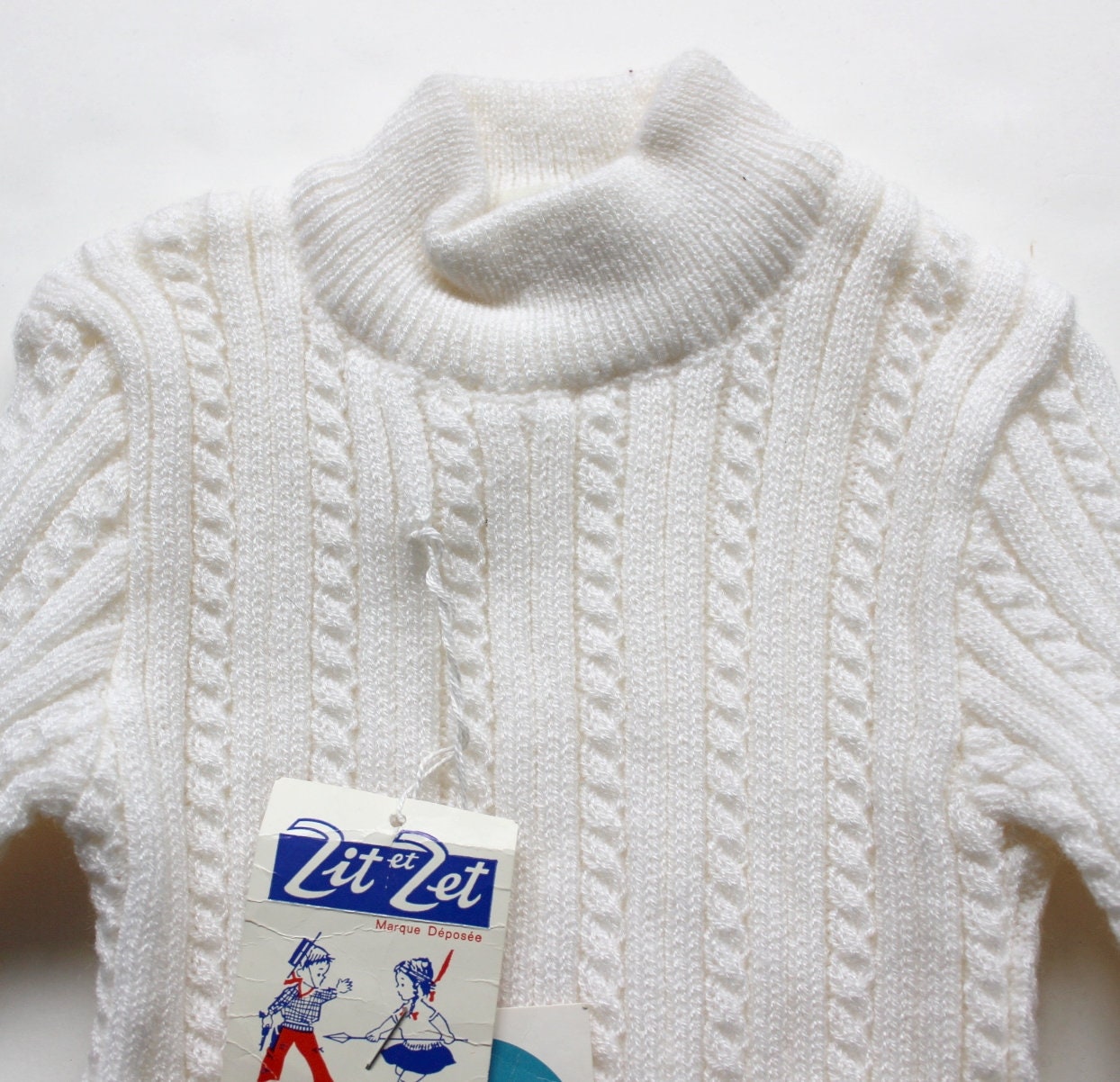Vintage 1970's White Cable Knit Sweater - French NOS - Size 6