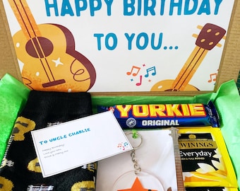 Caja de cumpleaños personalizada con temática de guitarra para hombre / Regalo para buzón / Caja para hombre / Feliz cumpleaños / Regalo para él / Cesta de chocolates / Calcetines de guitarra
