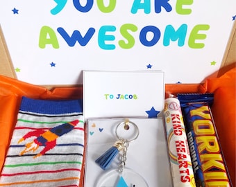 Mensaje personalizado para niños: ¡Eres genial! / Abrazo infantil en una caja / Regalo de cumpleaños para enviar por correo / Que te mejores pronto / Calcetines infantiles / Mensaje de afirmación