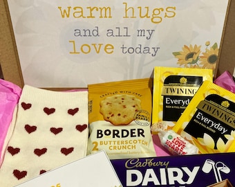 Regalo de feliz cumpleaños para ella / Regalo para mujer por correo / Con mis condolencias / Un abrazo en una caja / Pensando en ti / Caja de girasoles personalizada / Mamá