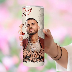 Rauw Alejdro Tumbler, personalisierter Edelstahlbecher, Fuerte Rico's King of Modern Reggaeton
