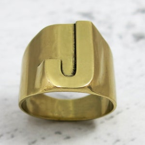 Anillo de letras, Anillo inicial personalizado, Anillo del alfabeto, Anillo inicial, Anillo de monograma, Anillo de banda ancha, Anillo de signet inicial, Anillo de nombre, Anillo J inicial