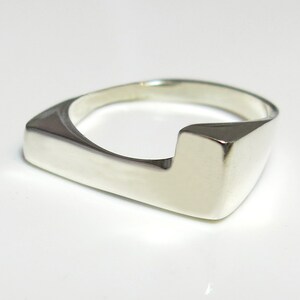 Anillo inicial, anillo de letras, anillo de alfabeto, joyería inicial, anillo inicial personalizado, anillo inicial de oro blanco de 14K, anillo inicial de signet, anillo en L