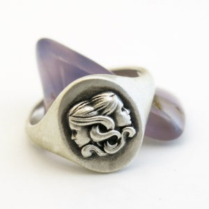 Zodiac Ring, Silver Signet Ring, Ring for Women, Zodiac Jewelry, Personalized Signet Ring, Astrology Ring, Horoscope Ring, Gemini Ring