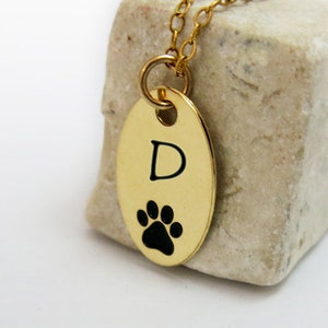 Joyería del amante del perro, collar inicial del oro, joyería del animal doméstico, joyería personalizada del animal doméstico, collar de la carta, collar de la pata del perro, collar de la pata del personal