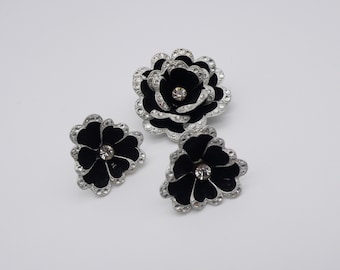 Vintage Black And Silver Tone Flower Demi Parure | earrings | brooch