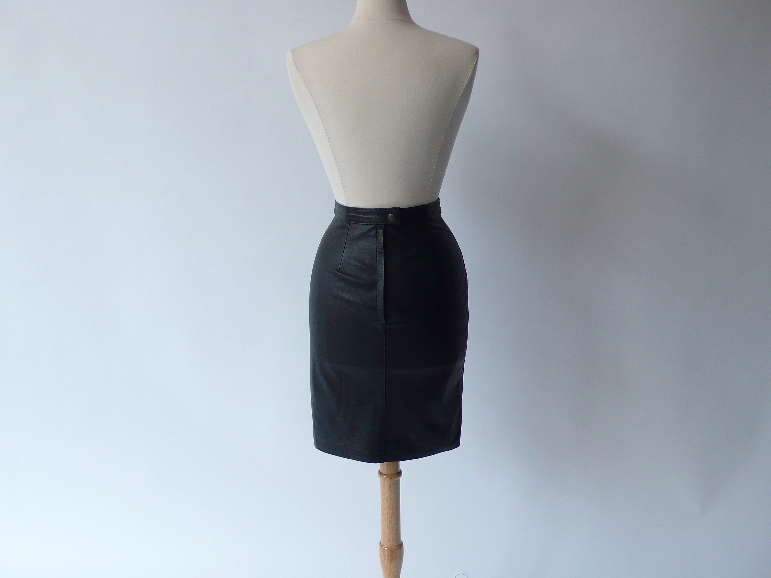 1980s High Waist Black Leather Skirt Size 5/6 - Etsy