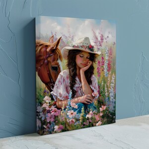 Tela con cowgirl bruna e cavallo. Decorazione western per la stanza delle ragazze. Arazzo da parete country tranquillo. Arte murale per adolescenti con campo di fiori. Decorazione rustica.