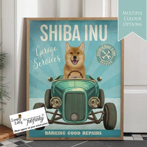 Stampa artistica di cane Shiba Inu in auto hot rod, poster di officina, cane divertente in stile vintage, stampa personalizzata di auto d'epoca, decorazione da parete per garage