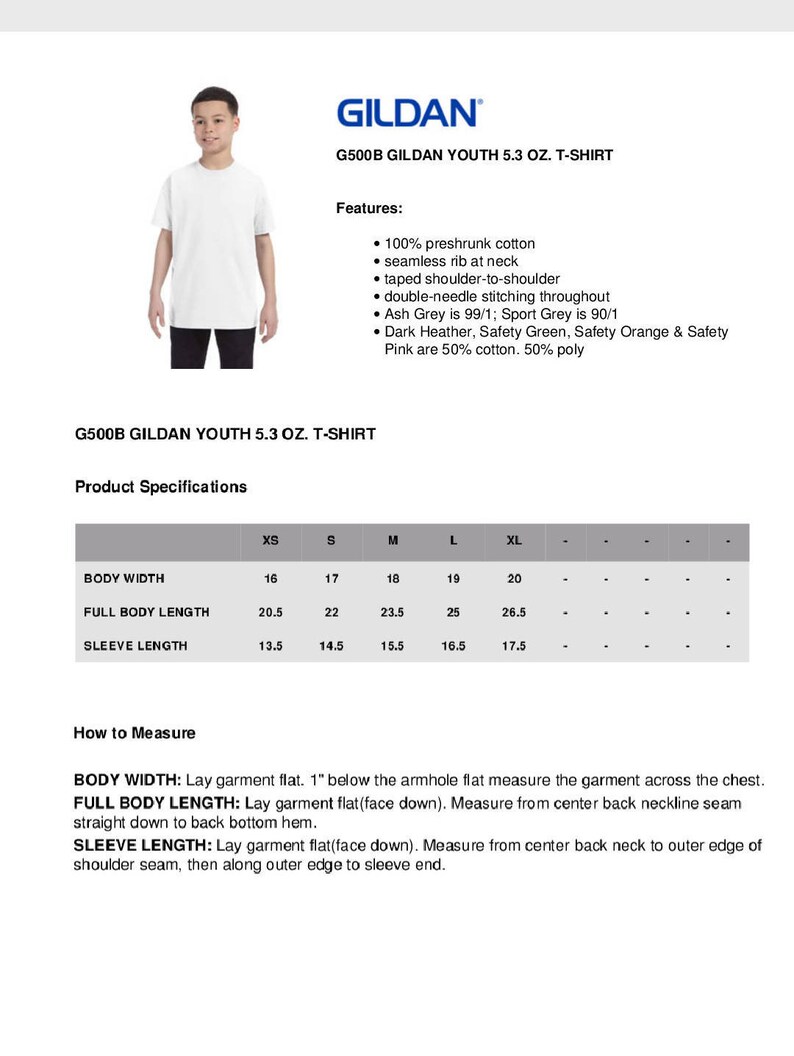 K&ouml;nnte beinhalten: Gr&ouml;&szlig;entabelle f&uuml;r das G500B Gildan Youth 5.3 oz. T-Shirt mit Ma&szlig;en in Zoll f&uuml;r K&ouml;rperbreite, Gesamtl&auml;nge und &Auml;rmell&auml;nge. Die Gr&ouml;&szlig;en umfassen XS, S, M, L und XL.