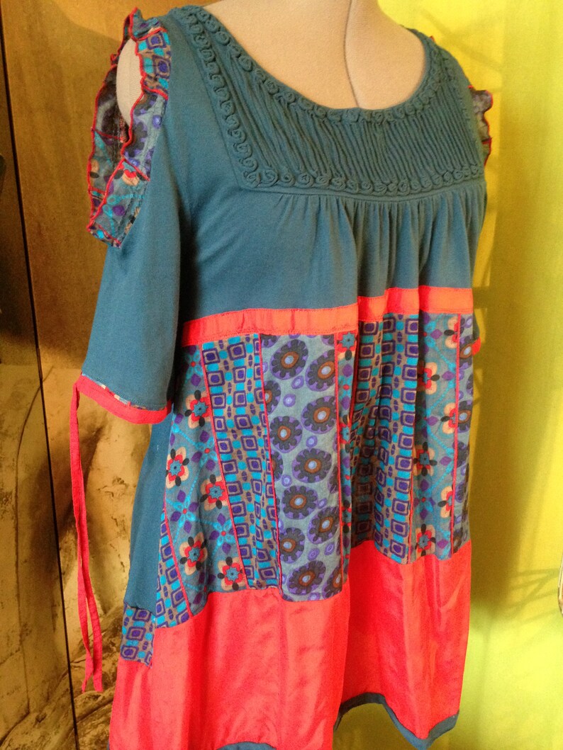 open shoulders tunic Fancy T 40-42 red and blue duck