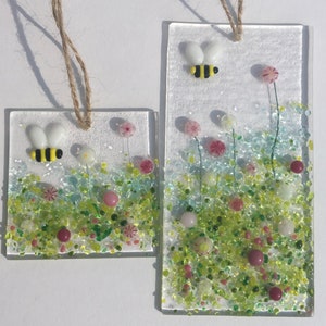 Fused Glass Bumblebee and Pink Spring Flowers Sun Light Catcher Honey Bee Decoration Handmade Gift 2 Sizes