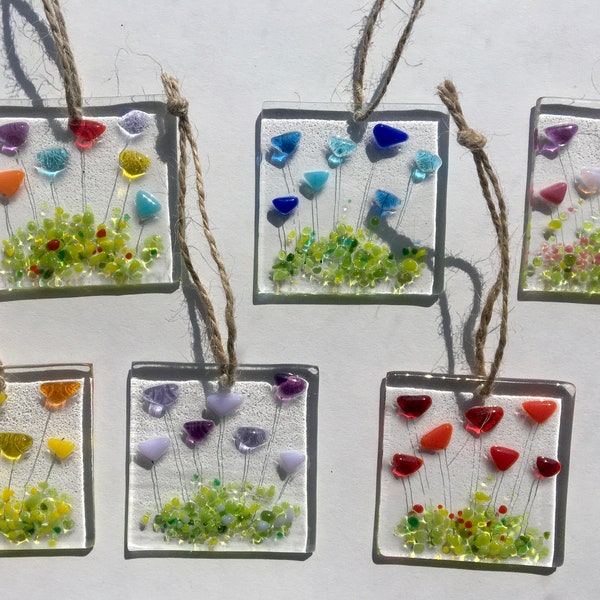 Handmade Fused Glass Spring Meadow Flowers Sun Light Catcher Hanging Gift Decorations 5cm Square Suncatcher Mother’s Day gift